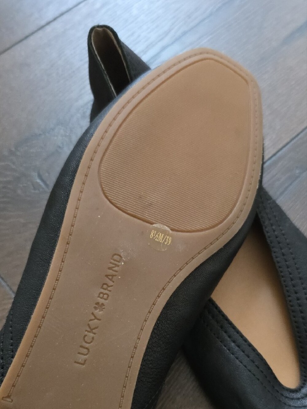 Lucky Brand Black Leather V-Slit Ballet Flats - Picture 5 of 5